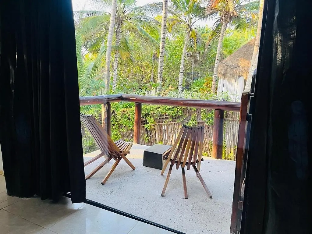 *** Hotel Retiro Maya Suites Tulum Mexico